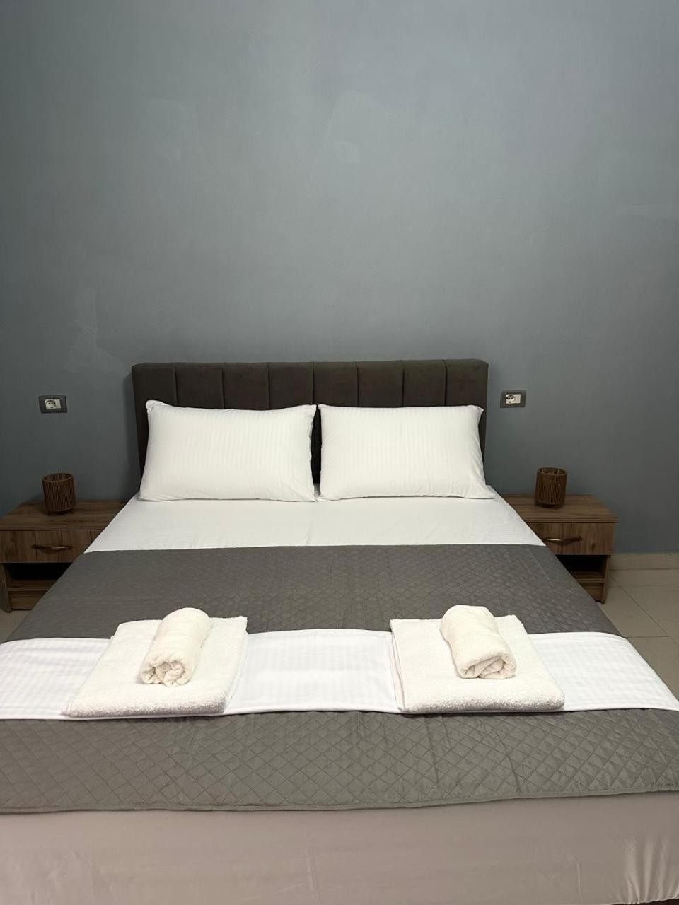 Host Apartments Шкодер Екстер'єр фото
